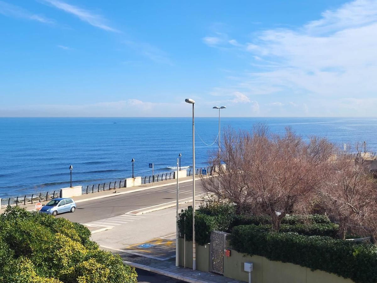 Hotel Casa Al Mare Bari Esterno foto